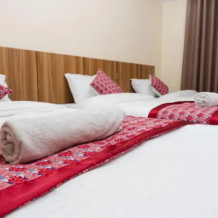 Rightway Hotel & Restaurant